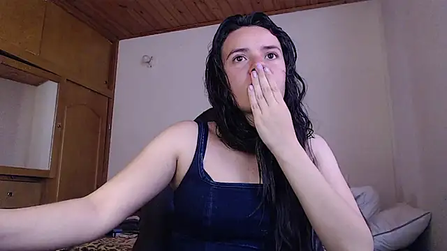 Shanel Lozano online show from March 23, 2026, 6:12 pm