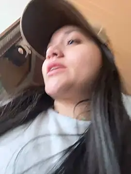 Snapshot of Veronica_Wins_ chatting on February 13, 2026, 7:32 pm Veronica Wins online show from February 13, 2026, 7:32 pm