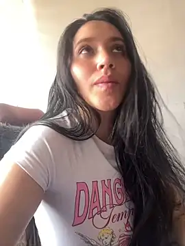 Snapshot of Veronica_Wins_ chatting on February 23, 2026, 8:28 pm Veronica Wins online show from February 23, 2026, 8:28 pm