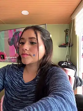 Snapshot of Veronica_Wins_ chatting on April 29, 2026, 5:30 pm Veronica Wins online show from April 29, 2026, 5:30 pm