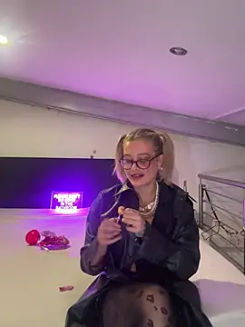 Zungenlolly quinn online show from January 9, 2026, 7:15 pm