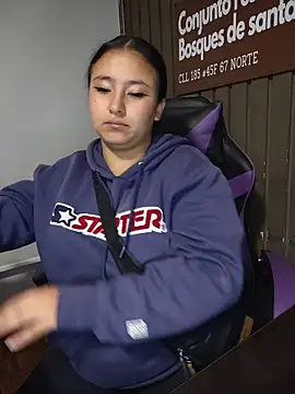 Cute Penelope  online show from January 14, 2026, 11:27 am