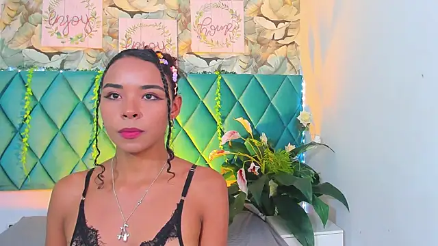 Snapshot of AlexiiaBrown chatting on May 19, 2026, 2:56 pm AlexiiaBrown online show from May 19, 2026, 2:56 pm