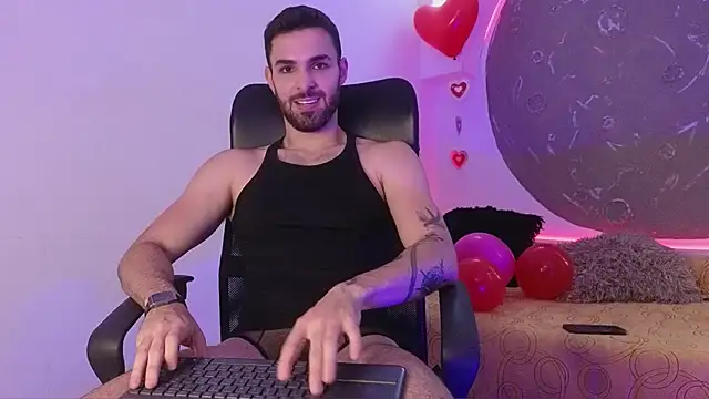 Apolo lux1 online show from February 14, 2026, 7:54 pm