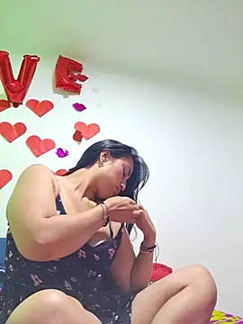 LunaRouuse  online show from February 18, 2026, 12:34 pm