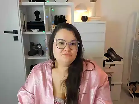 Snapshot of HollyDanceSoul chatting on March 2, 2026, 7:21 pm HollyDanceSoul online show from March 2, 2026, 7:21 pm