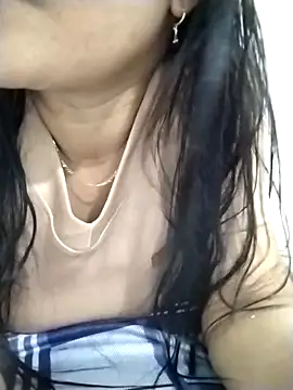 Snapshot of Ginny_2x chatting on April 1, 2026, 11:44 am Ginny 2x online show from April 1, 2026, 11:44 am