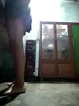 Snapshot of Ginny_2x chatting on April 2, 2026, 9:23 pm Ginny 2x online show from April 2, 2026, 9:23 pm