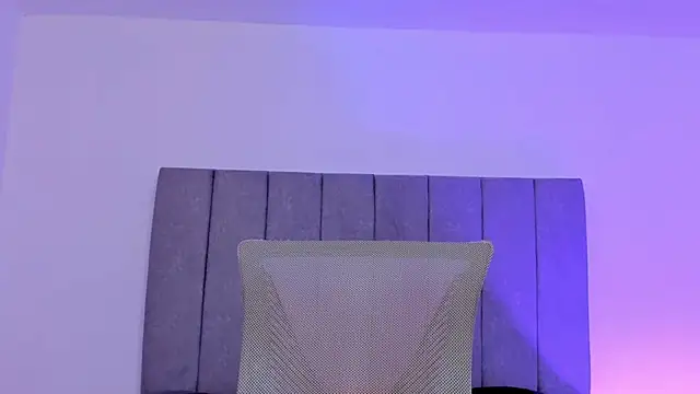 Adonys Lewis  online show from May 31, 2026, 5:26 am