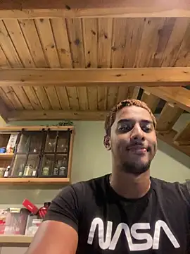 Axel black10 online show from February 8, 2026, 3:26 pm