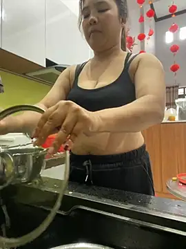 Mie-chan online show from January 15, 2026, 1:32 am