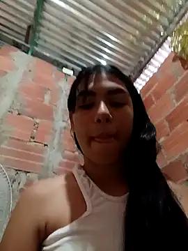 triana-hot18 online show from February 3, 2026, 12:10 pm