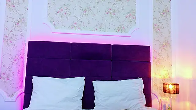 EvelinHill online show from February 10, 2026, 5:00 am