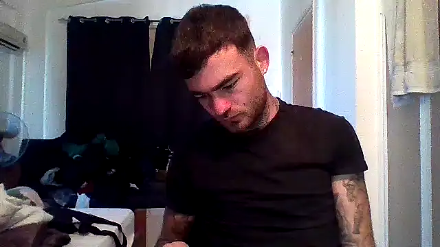 Snapshot of jacobsex221 chatting on February 19, 2026, 1:40 pm jacobsex221 online show from February 19, 2026, 1:40 pm