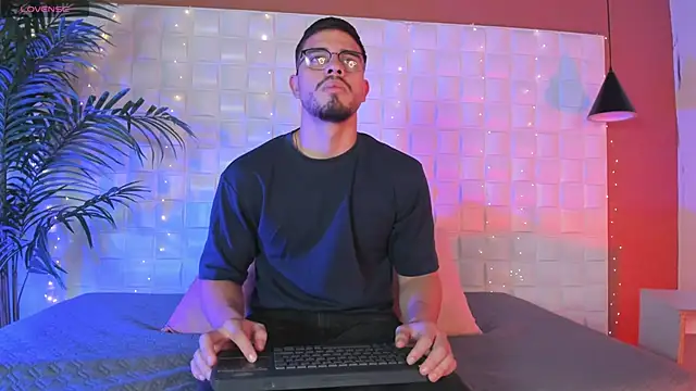 Jay Grip online show from April 15, 2026, 7:43 pm