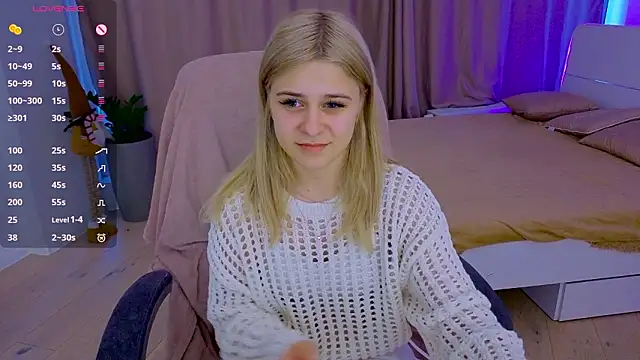 ApheliaStar online show from March 3, 2026, 3:40 pm