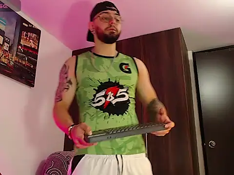 Axel Stton online show from April 15, 2026, 1:07 pm