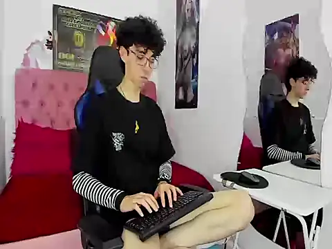 Snapshot of Syriussz chatting on January 15, 2026, 7:28 pm Syriussz online show from January 15, 2026, 7:28 pm