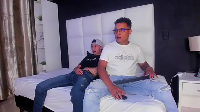 Snapshot of Alejandro_Tom chatting on January 11, 2026, 3:22 am Alejandro Tom online show from January 11, 2026, 3:22 am