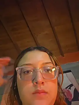 Mia Franklyn online show from February 9, 2026, 8:57 pm