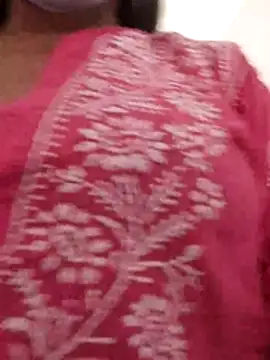 Snapshot of Zaara101 chatting on May 23, 2026, 8:18 am Zaara101 online show from May 23, 2026, 8:18 am
