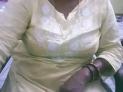 Snapshot of mohini_bhabhi chatting on April 8, 2026, 11:32 am mohini bhabhi online show from April 8, 2026, 11:32 am