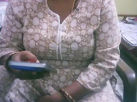 Snapshot of mohini_bhabhi chatting on April 9, 2026, 2:55 am mohini bhabhi online show from April 9, 2026, 2:55 am