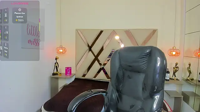 Anyelo Twink online show from April 18, 2026, 4:27 am