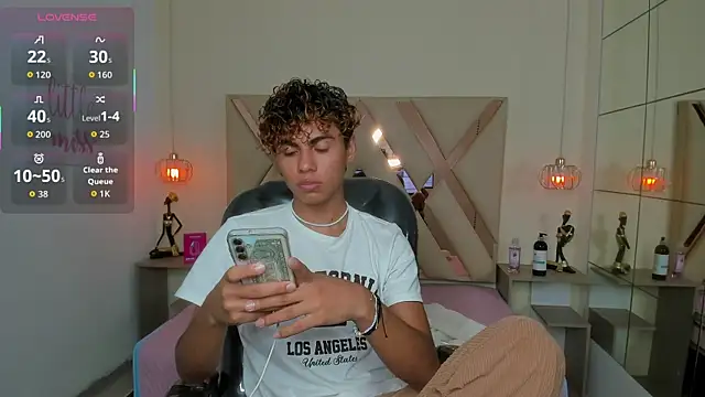Anyelo Twink online show from May 25, 2026, 8:59 pm