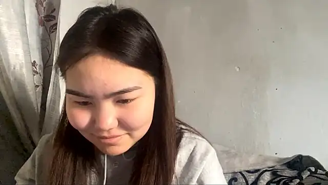 MollyAsian online show from January 14, 2026, 8:09 am