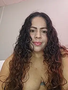 Snapshot of _Zhamira chatting on February 5, 2026, 3:16 pm Zhamira online show from February 5, 2026, 3:16 pm