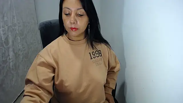 soyElena46 online show from April 1, 2026, 1:41 pm