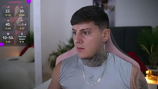 Snapshot of goldenatlasX chatting on February 3, 2026, 12:53 am goldenatlasX online show from February 3, 2026, 12:53 am