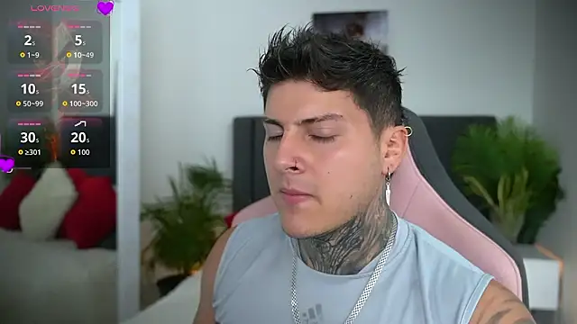 Snapshot of goldenatlasX chatting on February 13, 2026, 7:21 pm goldenatlasX online show from February 13, 2026, 7:21 pm