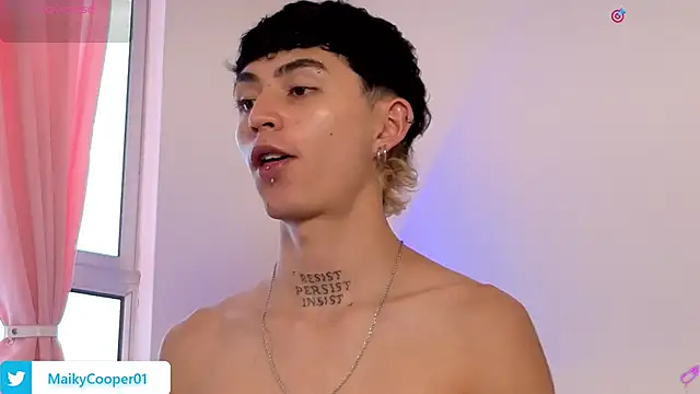 Maiky Cooper01 online show from March 26, 2026, 1:49 pm