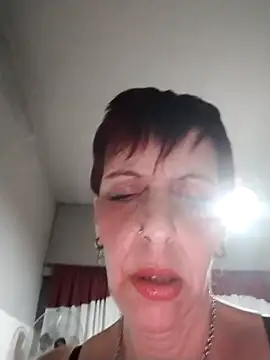 Juguetonafogosa5 online show from February 12, 2026, 3:56 am