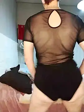 Juguetonafogosa5 online show from March 18, 2026, 11:30 pm