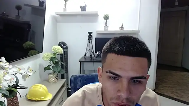 charlie watson online show from January 15, 2026, 3:33 am