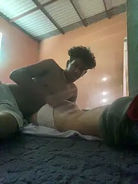 javi182025 online show from February 13, 2026, 9:22 pm