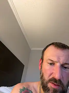 Snapshot of AverageSexFiends69 chatting on February 28, 2026, 1:01 pm AverageSexFiends69 online show from February 28, 2026, 1:01 pm