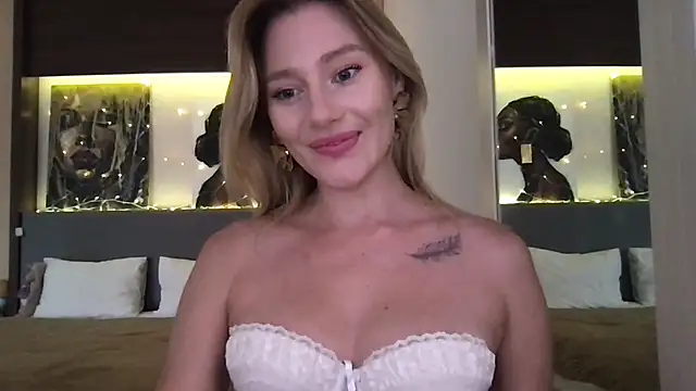 Stella muse online show from February 13, 2026, 3:46 am