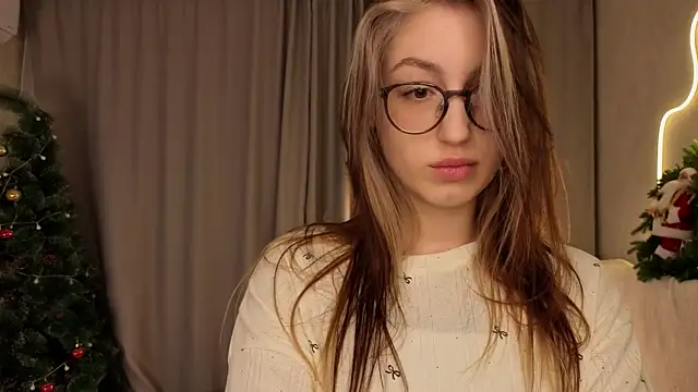 NicolaHulse online show from January 15, 2026, 4:39 am