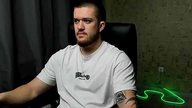 Snapshot of Well_boy chatting on January 13, 2026, 6:57 pm Well boy online show from January 13, 2026, 6:57 pm