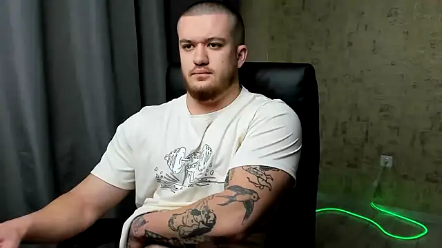 Snapshot of Well_boy chatting on February 7, 2026, 6:11 pm Well boy online show from February 7, 2026, 6:11 pm