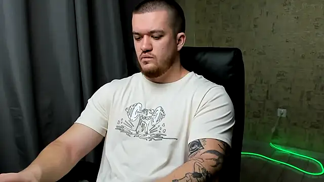 Snapshot of Well_boy chatting on February 13, 2026, 8:05 pm Well boy online show from February 13, 2026, 8:05 pm