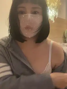 Mia-zhan online show from January 18, 2026, 9:46 am