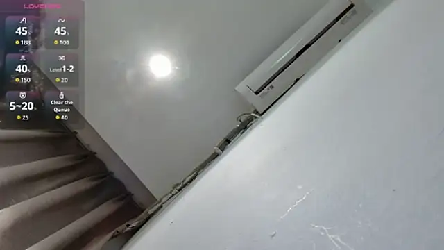 Mia-zhan online show from February 5, 2026, 11:48 am