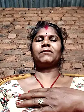 Hot di97 online show from March 9, 2026, 11:09 pm