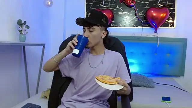 XanderGrey8 online show from February 16, 2026, 8:16 pm