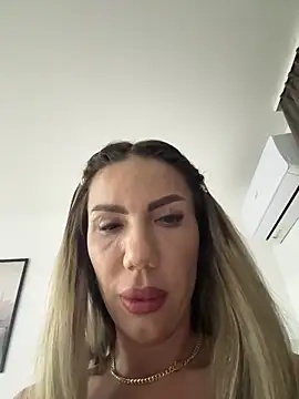 Missolevelvet online show from February 8, 2026, 12:25 am